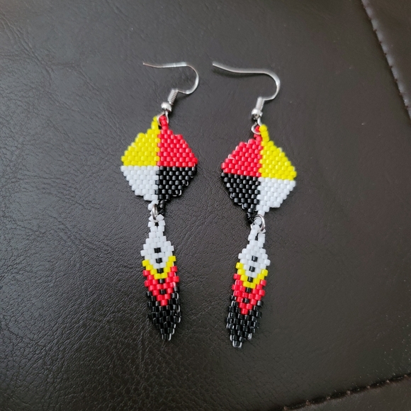 Handmade medicine ball native earrings - Picture 2 of 2